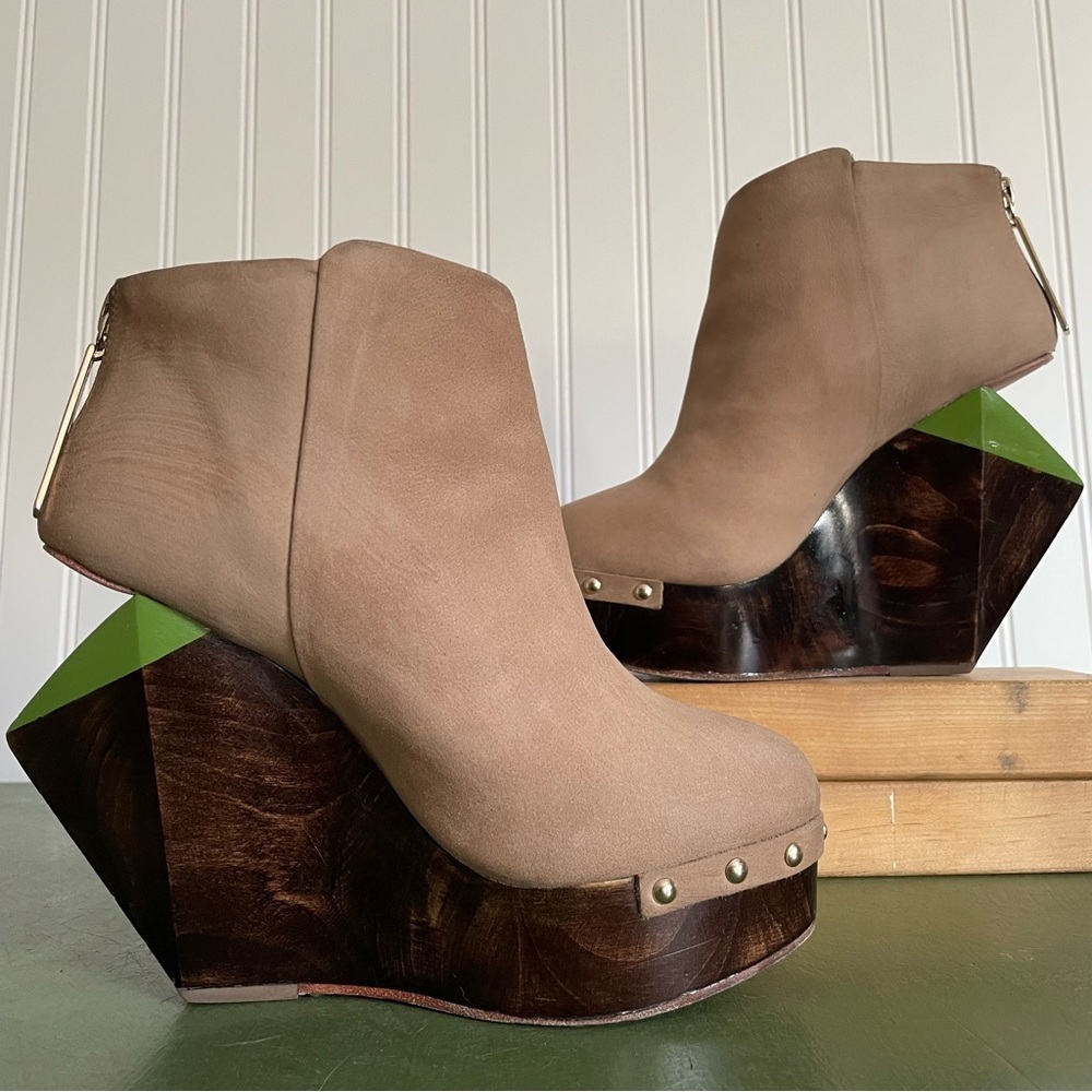 Finsk Avant Garde Architectural Wooden Wedges in Neutral Nubuck *Brazil* - Picture 4 of 16